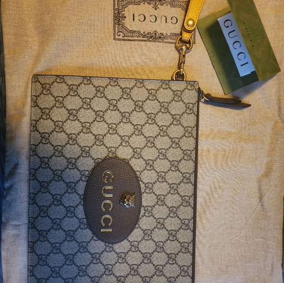 Gucci pouch with strap - Picture 4 of 4